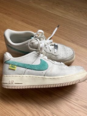 Nike Air Force 1 07’ LV8 Test of Time Youth size 6/Womens 7.5/8 sail green